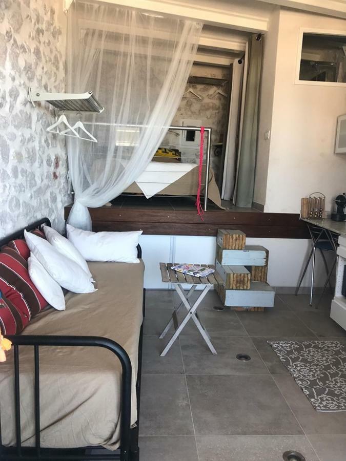 Le Cabanon Bleu Sur La Plage Marseille Ngoại thất bức ảnh