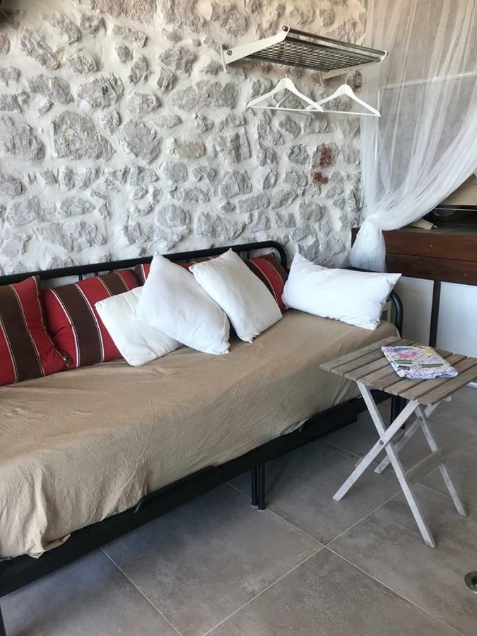 Le Cabanon Bleu Sur La Plage Marseille Ngoại thất bức ảnh